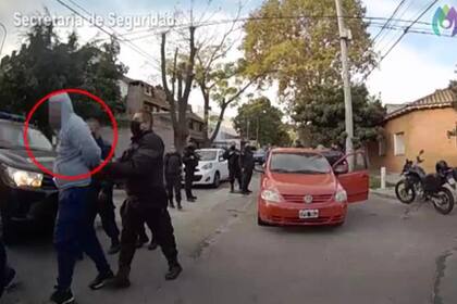 Persecución a una banda de robaruedas