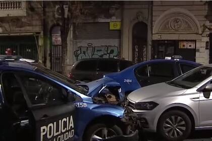 Persecución y choque en Balvanera, hay patrulleros de la ciudad involucrados