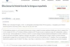 "Persona que se niega a cumplir las normas sanitarias dictadas para evitar el contagio de la covid", define la RAE