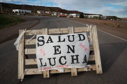El personal de la salud de Neuquén activó el reclamo que paraliza Vaca Muerta desde hace casi tres semanas
