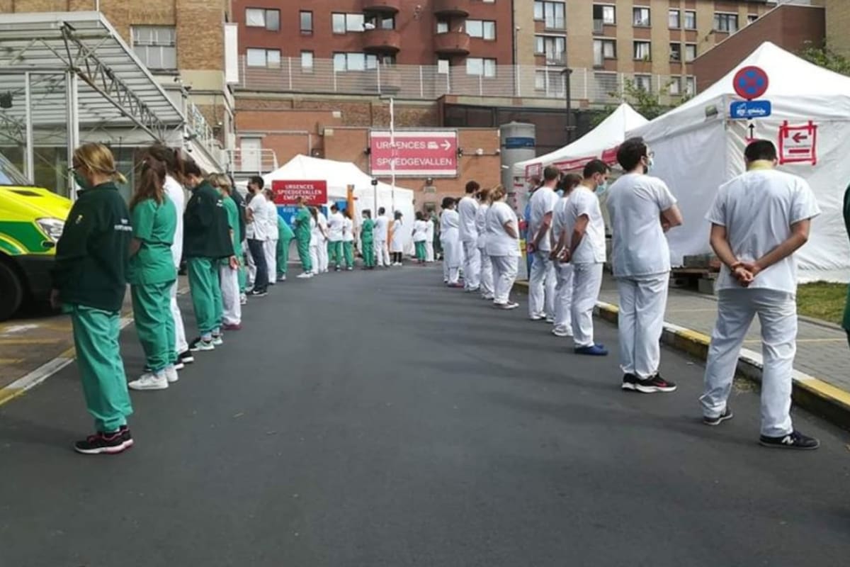 Personal de salud realiza una manifestación silenciosa en Bélgica