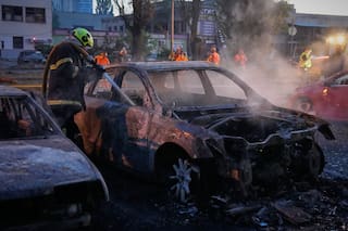 Rusia ataca la capital ucraniana con misiles balísticos y drones; se reportan tres muertos