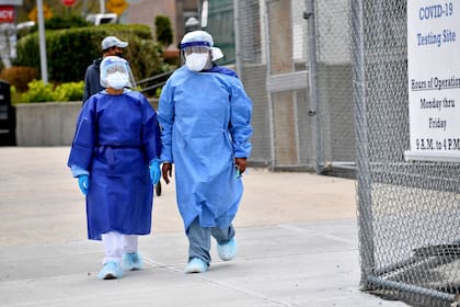 Personal médico en un hospital de Queens: los casos de ACV en jóvenes, un nuevo foco de preocupación durante la pandemia