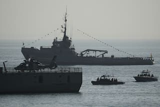 Tras matar a cientos en ataques a barcos, el Ejército de EE.UU. amplía su campaña terrestre en Latinoamérica
