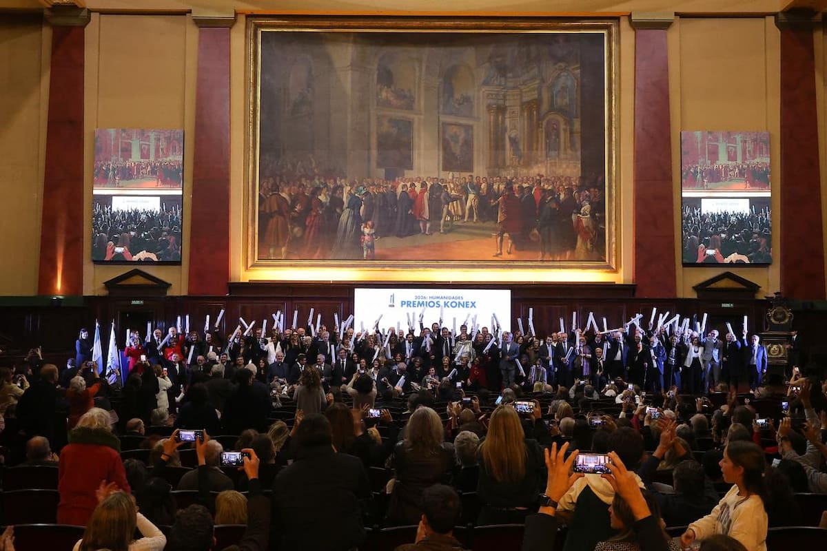 Personalidades destacadas en la entrega de los diplomas al mérito de los Premios Konex 2026 en Humanidades
