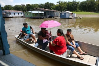 Indígenas de la Amazonía brasileña temen que la falta de transporte les impida votar en el balotaje