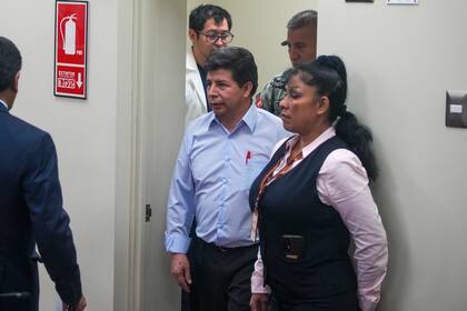 Perú: expresidente está ligeramente deshidratado tras iniciar huelga de hambre en rechazo a juicio