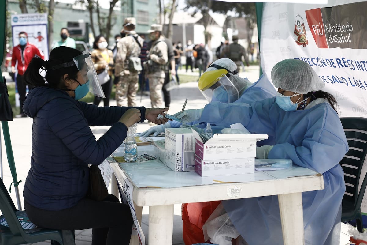 Perú prepara la reactivación de su economí