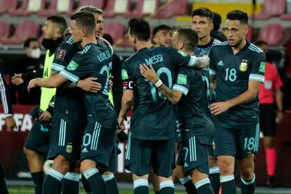 Messi parece despedirse de sus compañeros hasta marzo 2021, cuando se reanudarán las eliminatorias; en un año atípico, se trató de la temporada número 16 del rosarino en la selección mayor