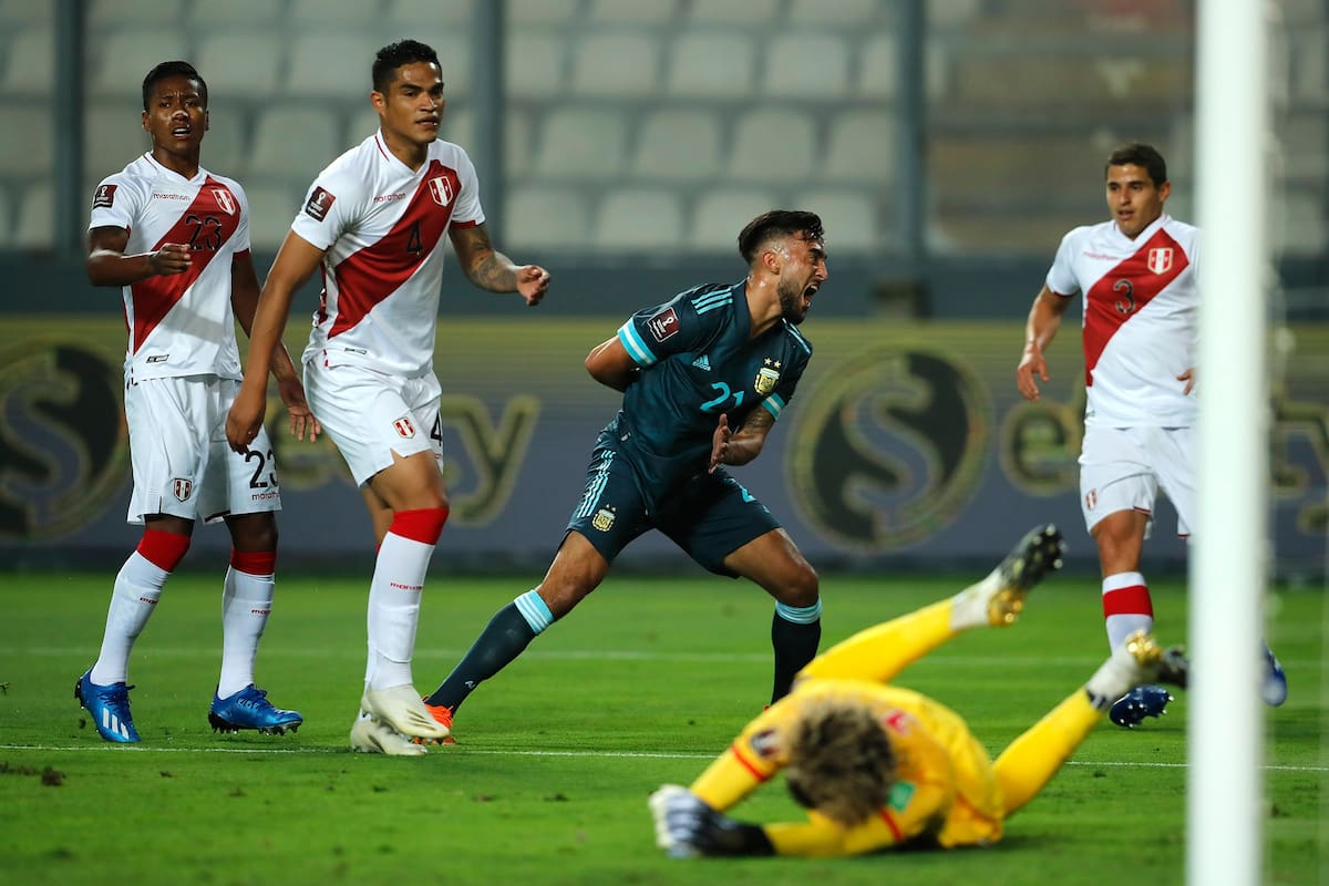 Perú vs Argentina. Primer gol de Argentina