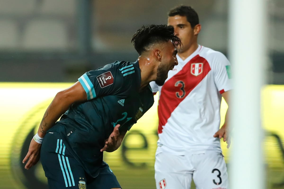 Perú vs Argentina. Primer gol de Argentina