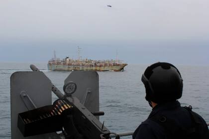 La corbeta Granville tiene la misión de identificar a los pesqueros que cruzan por el estrecho de Magallanes