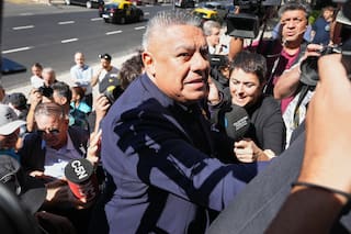 Pese a cargos por evasión fiscal en Argentina, Tapia recibe permiso judicial para viajar al Mundial