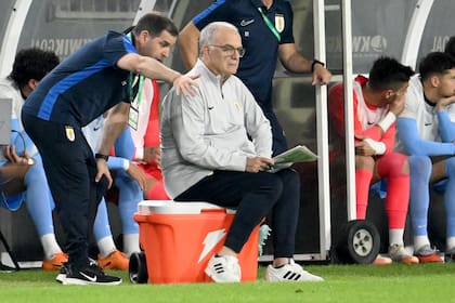 Pese a críticas tras goleada ante EE. UU., Marcelo Bielsa dice que sigue al timón de Uruguay