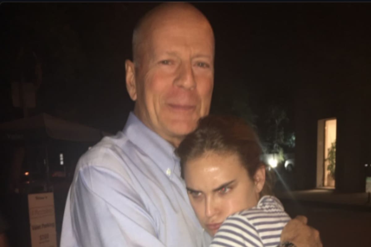 Pese a haber sido diagnosticado con demencia frontotemporal, Bruce Willis reconoce a sus seres queridos y les da afecto con contacto físico y comunicación no verbal