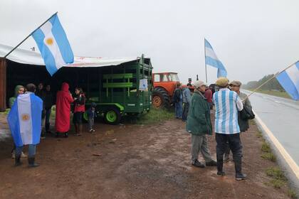 Pese a la lluvia, los productores se reunieron para pedir por más seguridad en los campos