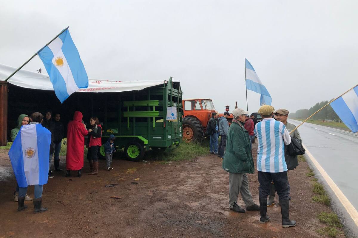 Pese a la lluvia, los productores se reunieron para pedir por más seguridad en los campos