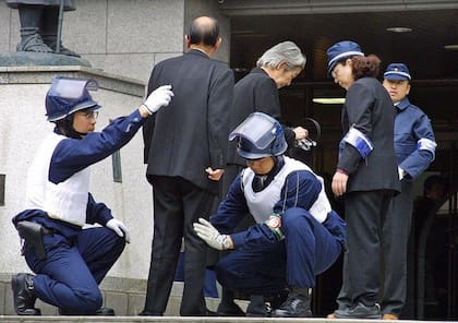 Pese a que la yakuza es legal, la policía japonesa mantiene un cerco cada vez más estrecho sobre sus miembros, lo que ha diezmado a la institución.