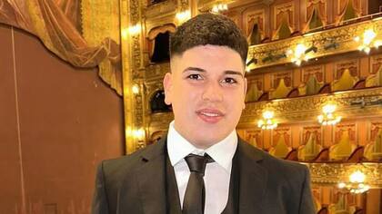 Pese a su leve mejoría, continúa con pronóstico reservado