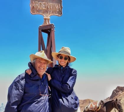 Pese al trabajo intenso del tambo, cada verano se toman un respiro y realizan una cabalgata por Los Andes