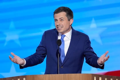 Pete Buttigieg lidera la intención del voto entre los demócratas para julio de 2026 con un 19%, según consignó una encuesta del Emerson College Polling