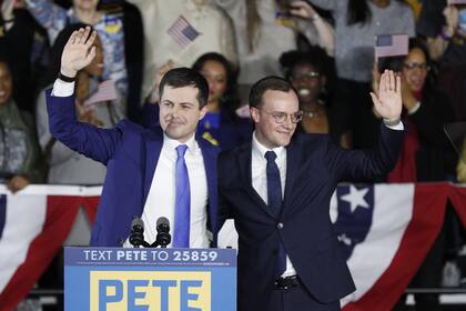 “Buttigieg habría sido un socio ideal—si yo fuera un hombre blanco heterosexual”, explicó Harris