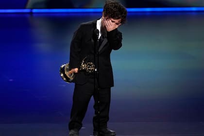 La emoción de Peter Dinklage al recibir su Emmy a mejor actor de reparto en una serie dramática