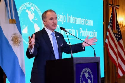 Peter Lamelas durante su exposición