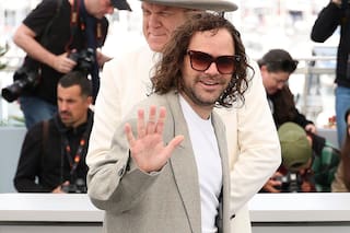 Peter Lanzani dijo presente en el Festival de Cannes y se robó todas las miradas con sus looks