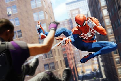 Peter Parker vuelve en esta edición para PS4 con un título que ofrece un modo historia, misiones secundarias y montones de enfrentamientos con pandillas de enemigos, bases para liberar, objetos que coleccionar y hasta fotos para sacar, para no olvidar una de las vocaciones del protagonista