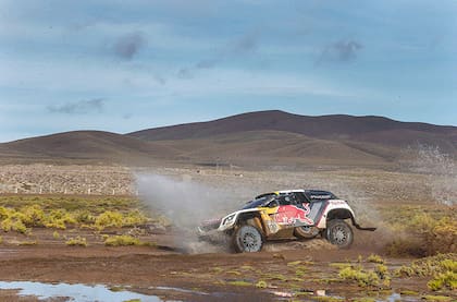 Peterhansel durante la carrera cuyo recorrido fue entre Uyuni (Bolivia) y Salta (Argentina)