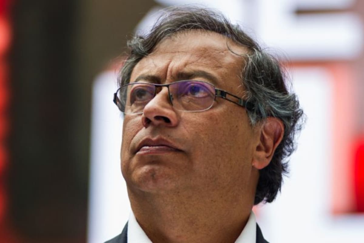 Petro cumple un año de presidencia envuelto en un escándalo