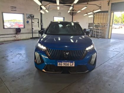 Peugeot E-2008 (con 1969 kilómetros)