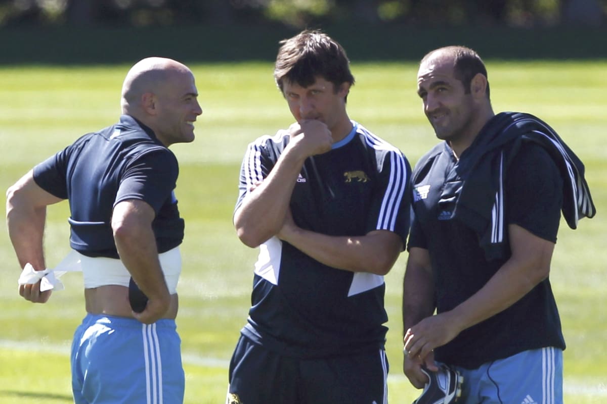 Phelan, el primer DT de los Pumas rentado, entre Felipe y Ledesma, en 2011