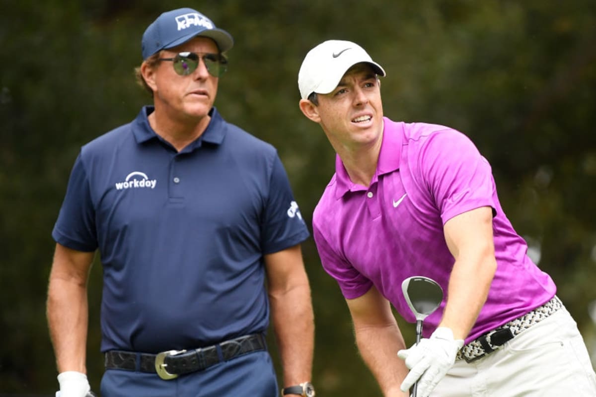 Phil Mickelson y Rory McIlroy se encuentran en veredas enfrentadas