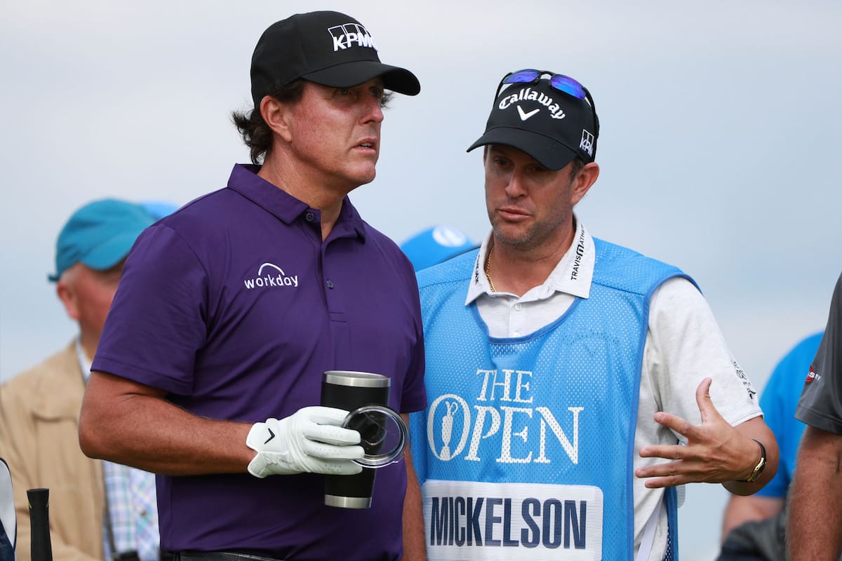 Phil Mickelson y su café milagroso durante una práctica
