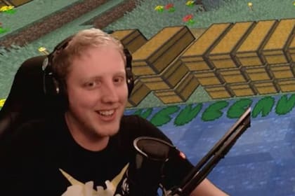 Phil Watson jugó una misma partida de Minecraft durante 5 años