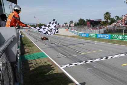 Piastri gana el Gran Premio de España superando a su compañero Norris