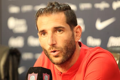 Piatti, durante su presentación en la sala de conferencias del estadio de San Lorenzo