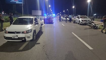 Picada mortal en Córdoba: siete vehículos involucrados y un joven de 19 años fallecido