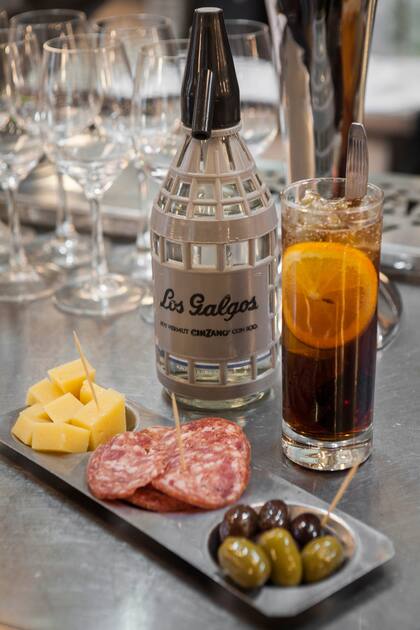Picada y sifón.