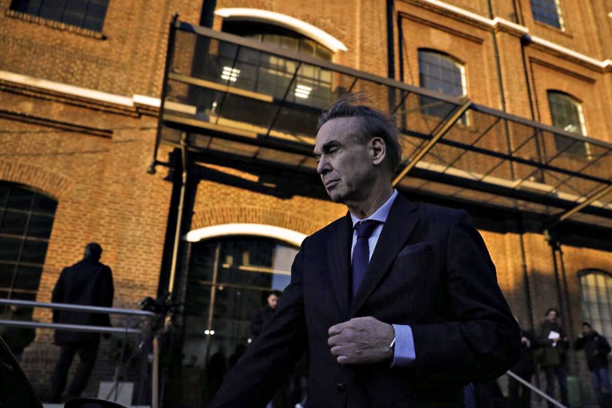 Pichetto se retira luego del encuentro con Vidal