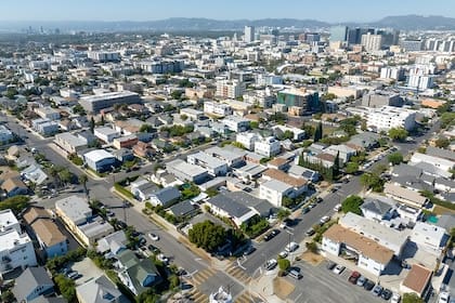 Pico‑Union, un vecindario situado en la ciudad de Los Ángeles, se destaca en 2025 como uno de los lugares más seguros para migrantes, según ChatGPT