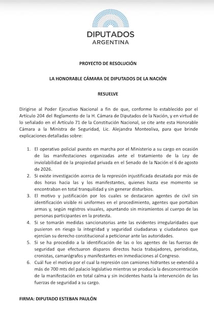 Piden explicaciones al Gobierno por la represión de “agentes armados sin uniforme” en la última marcha en el Congreso.