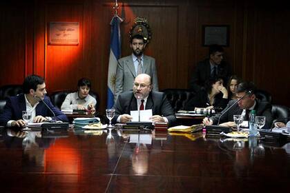 Pidió al Banco Central el detalle de transferencias y buscan detectar si se asoció a su hermano Freddy, un operador judicial