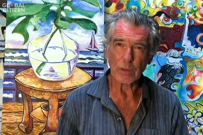Pierce Brosnan dijo sentir esperanza de que buenos tiempos vendrán una vez que pase la pandemia