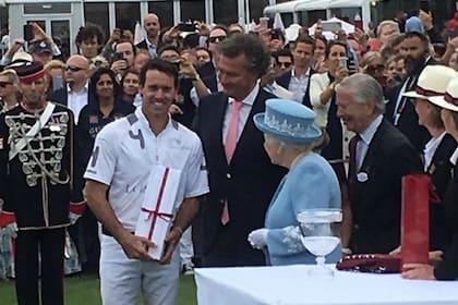 Pieres e Isabel II, dos viejos conocidos, en la premiación; Facundo logró por 5ª vez la Copa de la Reina en Windsor y disfrutó su desquite del traspié de Palm Beach