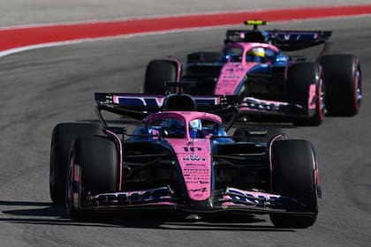 Pierre Gasly por delante de Colapinto, cuando el francés estaba mejor en la carrera