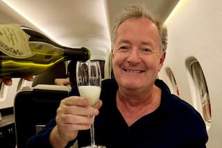 Quién es Piers Morgan, el controvertido periodista que criticó la bandera de Malvinas desplegada por la selección