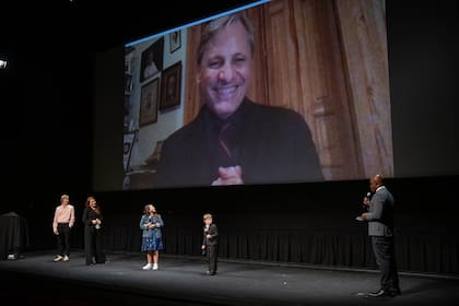 Viggo Mortensen presenta su debut como director, "Falling", a través de videoconferencia en el Festival de Toronto 2020